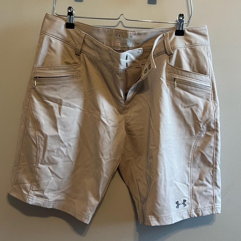 Under Armour Shorts 14
